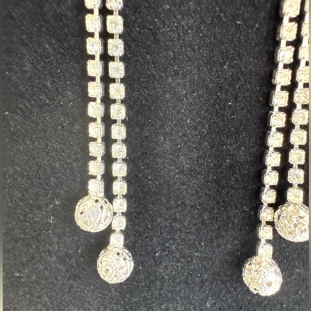 Elegant Gold Drop Earrings - Picture 2 of 2